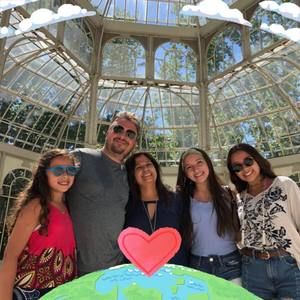 Meet your Posher, Larisa